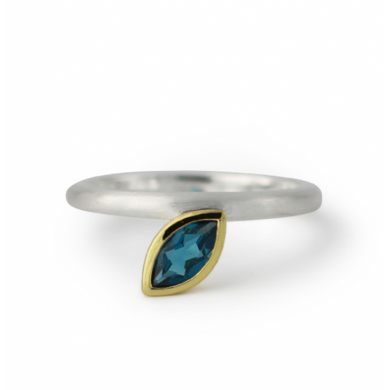 ZILVEREN RING BLUE LONDON TOPAAS - 40468