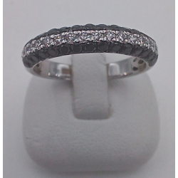 14 karaat wit  gouden ring met briljant wit 17/0.24 crt. en zwarte briljant 32/0.58 crt. - 41373