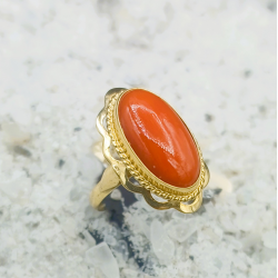 585 GOUDEN DAMESRING BLOEDKORAAL - 41549