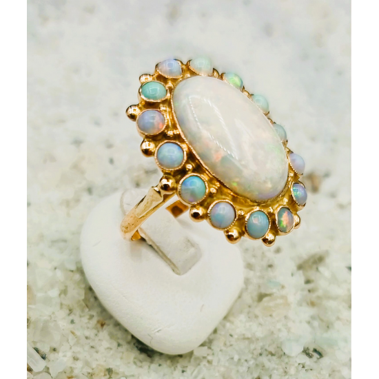 14 karaat geelgouden occasion ring met opaal - 41580