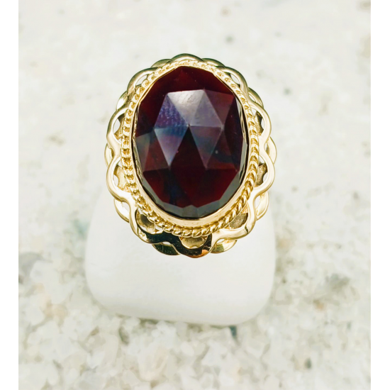 14 karaat geelgouden occasion ring met granaat - 41583