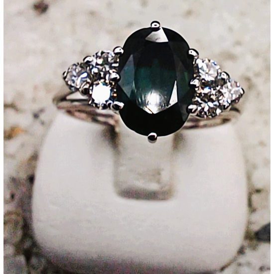 14 KARAAT WITGOUDEN RING MET BRILJANT EN BLAUWE SAFFIER 6 X 0.05 CRT. - 41761